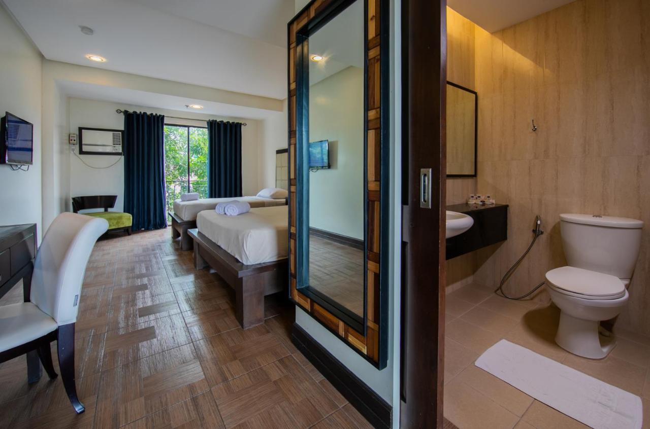 Rosvenil Hotel Tacloban Bilik gambar